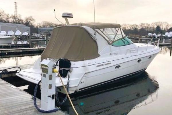 33ft Cruisers Yacht For Sale