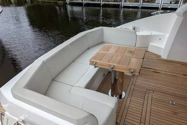2018 Sunseeker 52