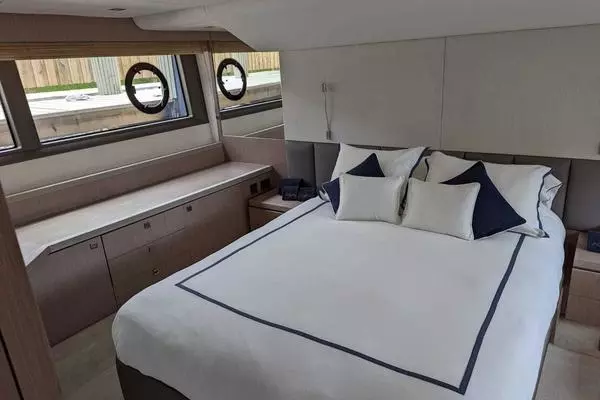 2018 Sunseeker 52