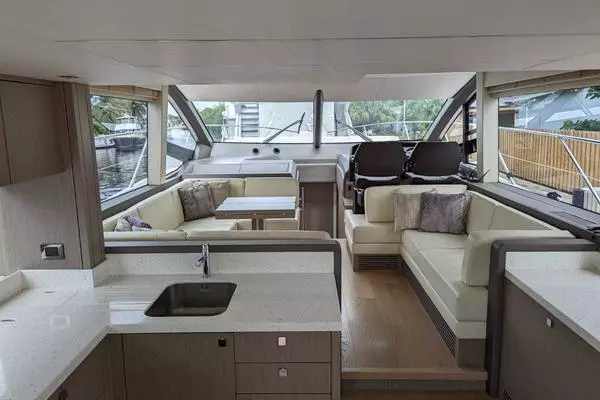 2018 Sunseeker 52