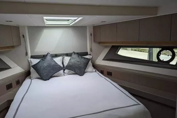 2018 Sunseeker 52