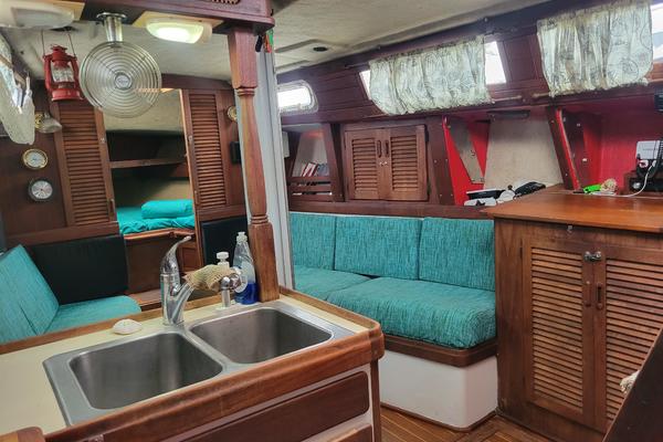 36ft S2 Yacht For Sale