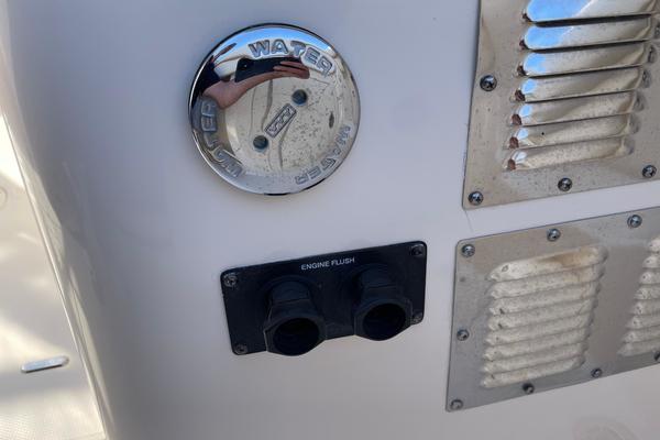 Grady-White Freedom 335 Yacht For Sale