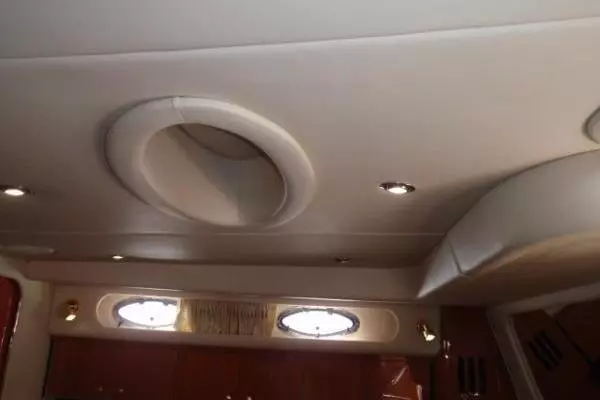 Photo of the 1999 Sea Ray Express Cruiser "HAVIN FUN"