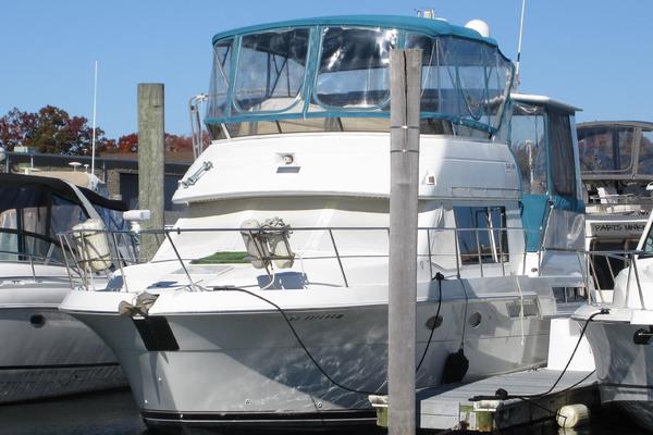 SERENITY 40ft Carver Yacht For Sale