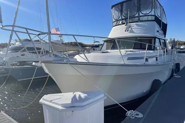 Photo of the 1988 Mainship Nantucket "Sea K Sister"