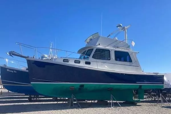 32ft BHM Yacht For Sale