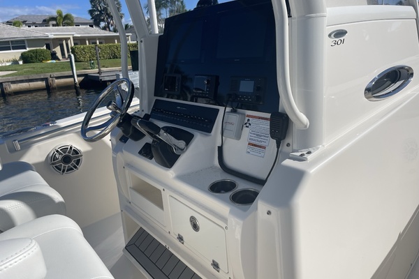 30ft Cobia Yacht For Sale