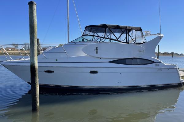 SOMEONE LIKE YOU 35ft Carver Yacht For Sale