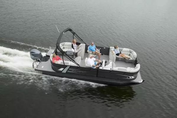 Photo of the 2023 Starcraft EXS 3