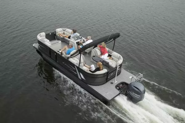 Photo of the 2023 Starcraft EXS 3