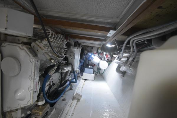 1969 Hatteras 34 (81)