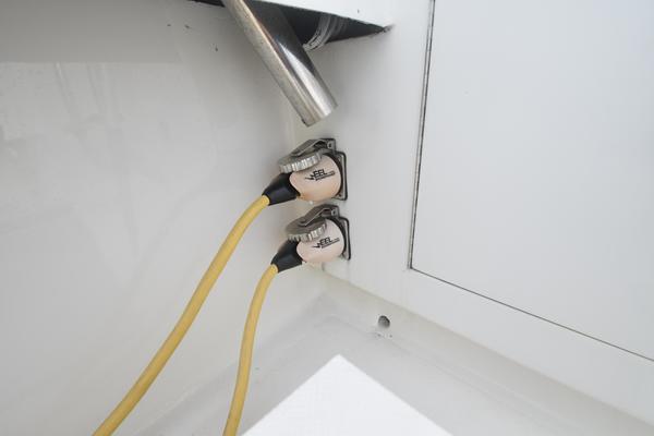 1969 Hatteras 34 (19)