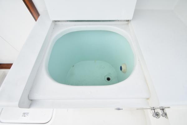 1969 Hatteras 34 (15)