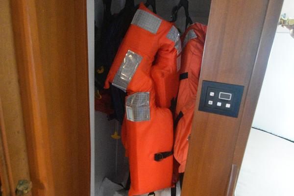 1969 Hatteras 34 (41)