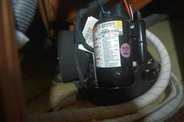 1969 Hatteras 34 (44)