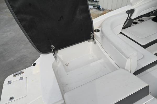 27ft Chaparral Yacht For Sale