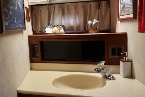 Kay Dee 44ft Viking Yacht For Sale