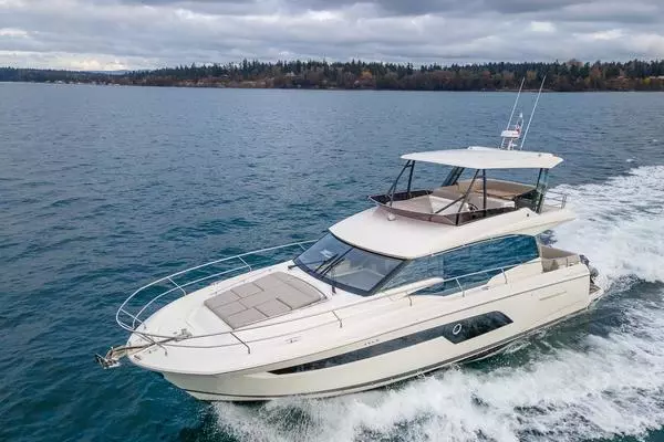 Prestige 520 FLY Yacht For Sale