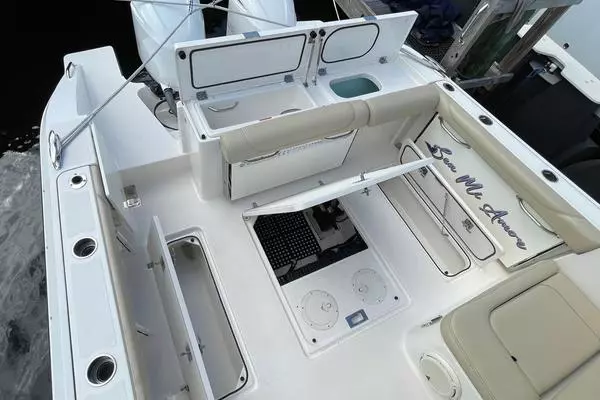 Pursuit 325 DC Yacht For Sale