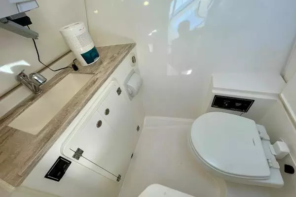 Pursuit 325 DC Yacht For Sale