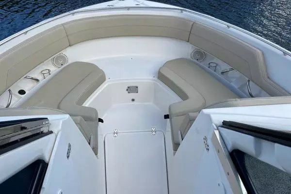 Pursuit 325 DC Yacht For Sale