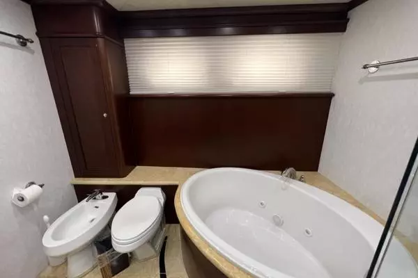 2006 Pacific Mariner 85