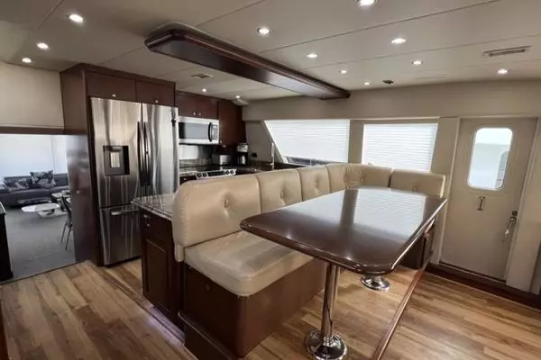 2006 Pacific Mariner 85