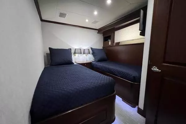 2006 Pacific Mariner 85