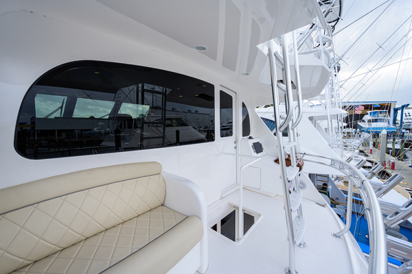 Viking 72 ABSOLUT - Enclosed Flybridge Aft Deck