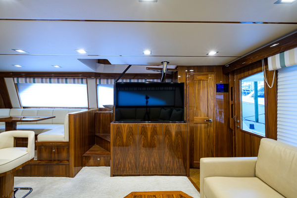 Viking 72 ABSOLUT - Salon