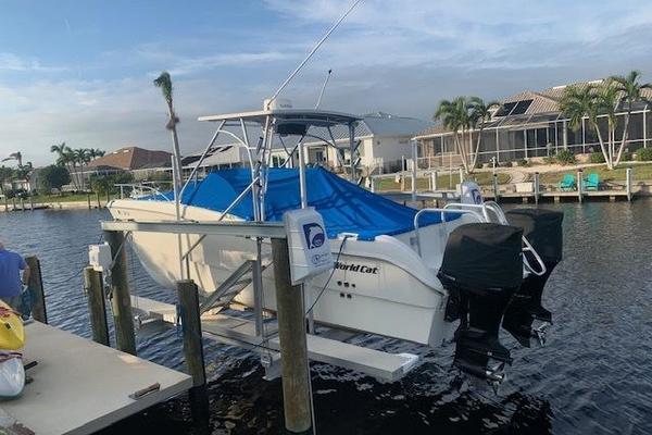 25ft World Cat Yacht For Sale
