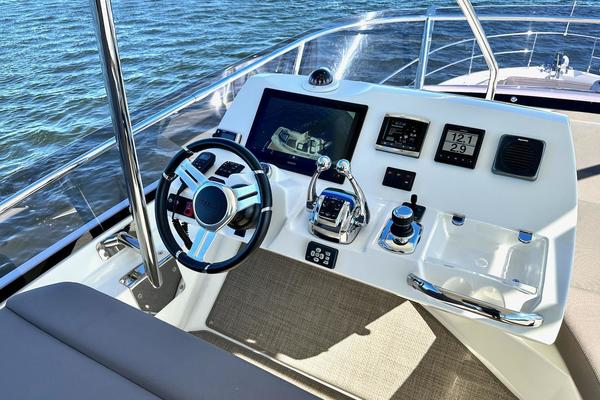 LA DOLCE VIDA 55ft Prestige Yacht For Sale