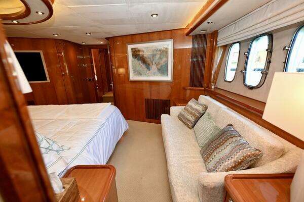 2005 Sunseeker 82