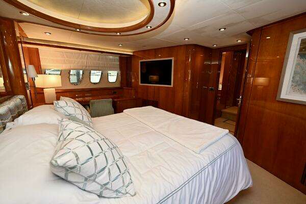2005 Sunseeker 82