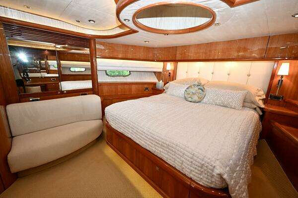 2005 Sunseeker 82