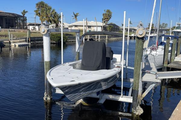 22ft Sea Hunt Yacht For Sale