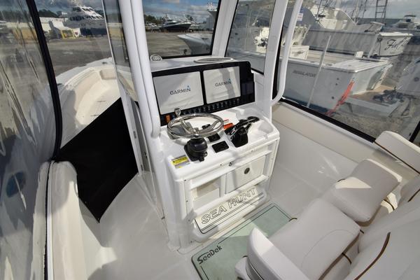 26ft Sea Hunt Yacht For Sale