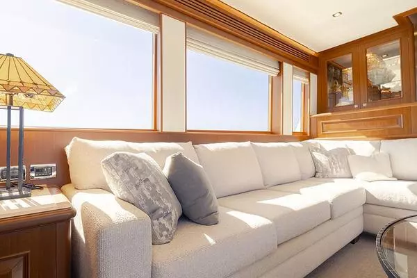 Hampton 720 Endurance Wide Body Yacht For Sale