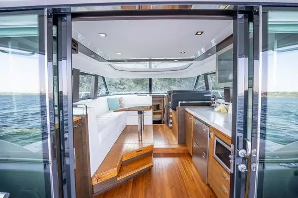 Tiara Yachts 44 Coupe Yacht For Sale