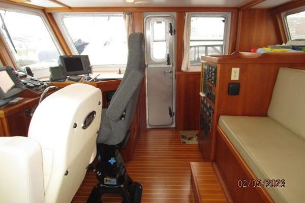 43' Atkinson pilothouse starboard