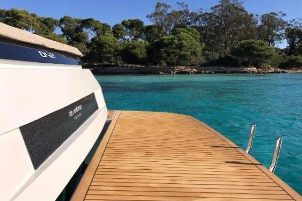 42ft De Antonio Yacht For Sale
