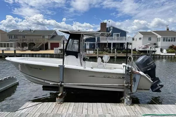 21ft Sea Hunt Yacht For Sale