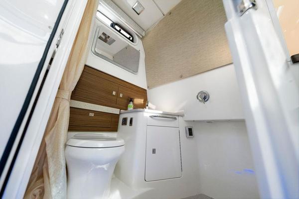 2019 Boston Whaler 420 Outrage - Susie Q - Head