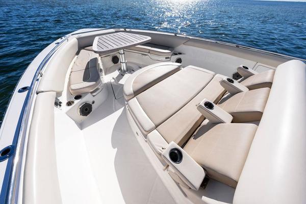 2019 Boston Whaler 420 Outrage - Susie Q - Bow