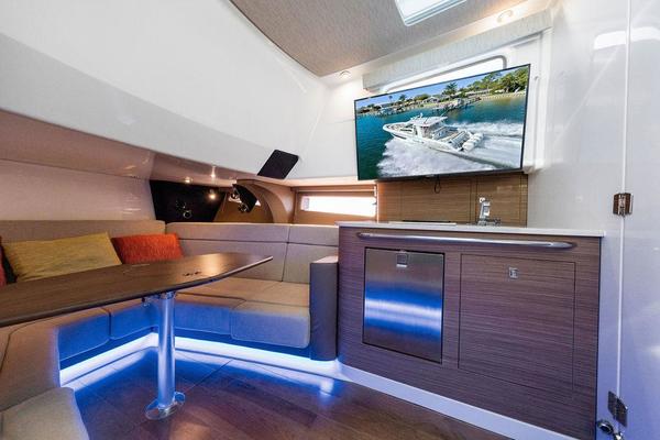 2019 Boston Whaler 420 Outrage - Susie Q - Salon