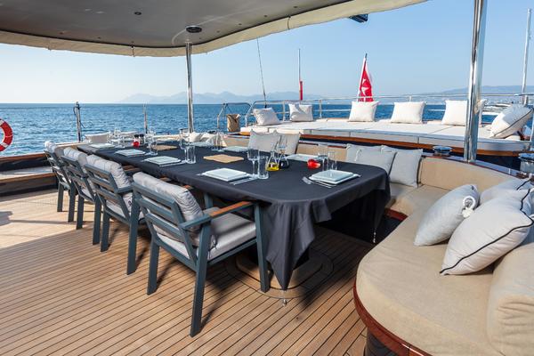 MITI ONE 111ft Custom Yacht For Sale