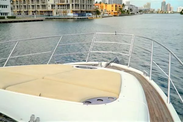 2013 Azimut 54