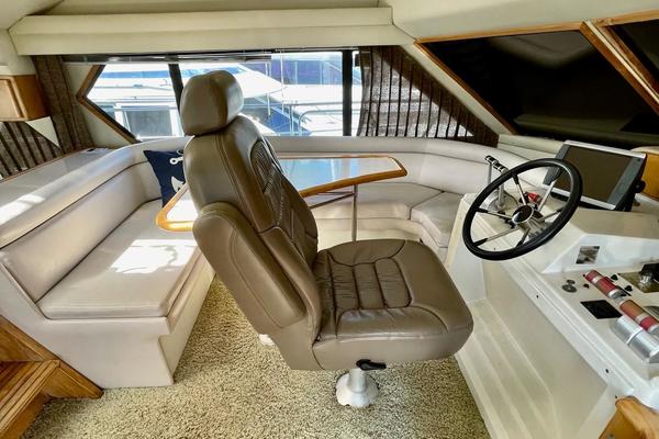 1997 Navigator 53 Classic  OUR TIME  Helm 1