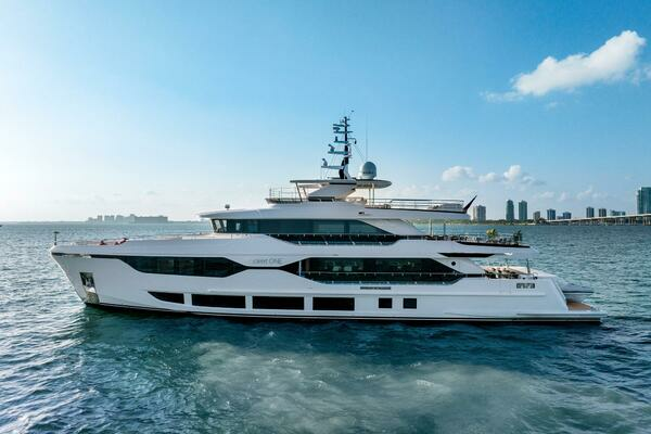 Photo of the 2022 Majesty Yachts 120 "Rocket One"